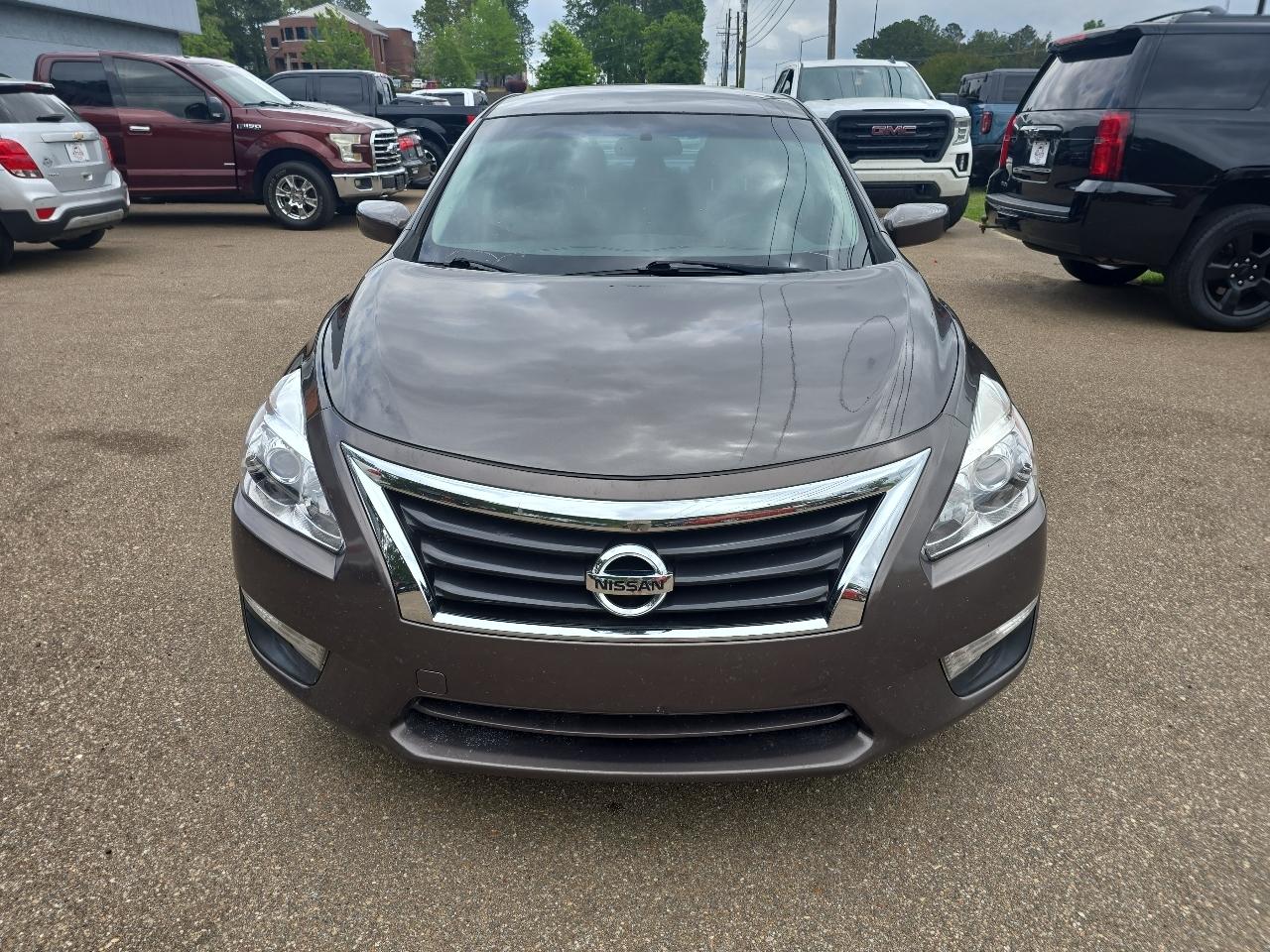 Nissan Altima  2015