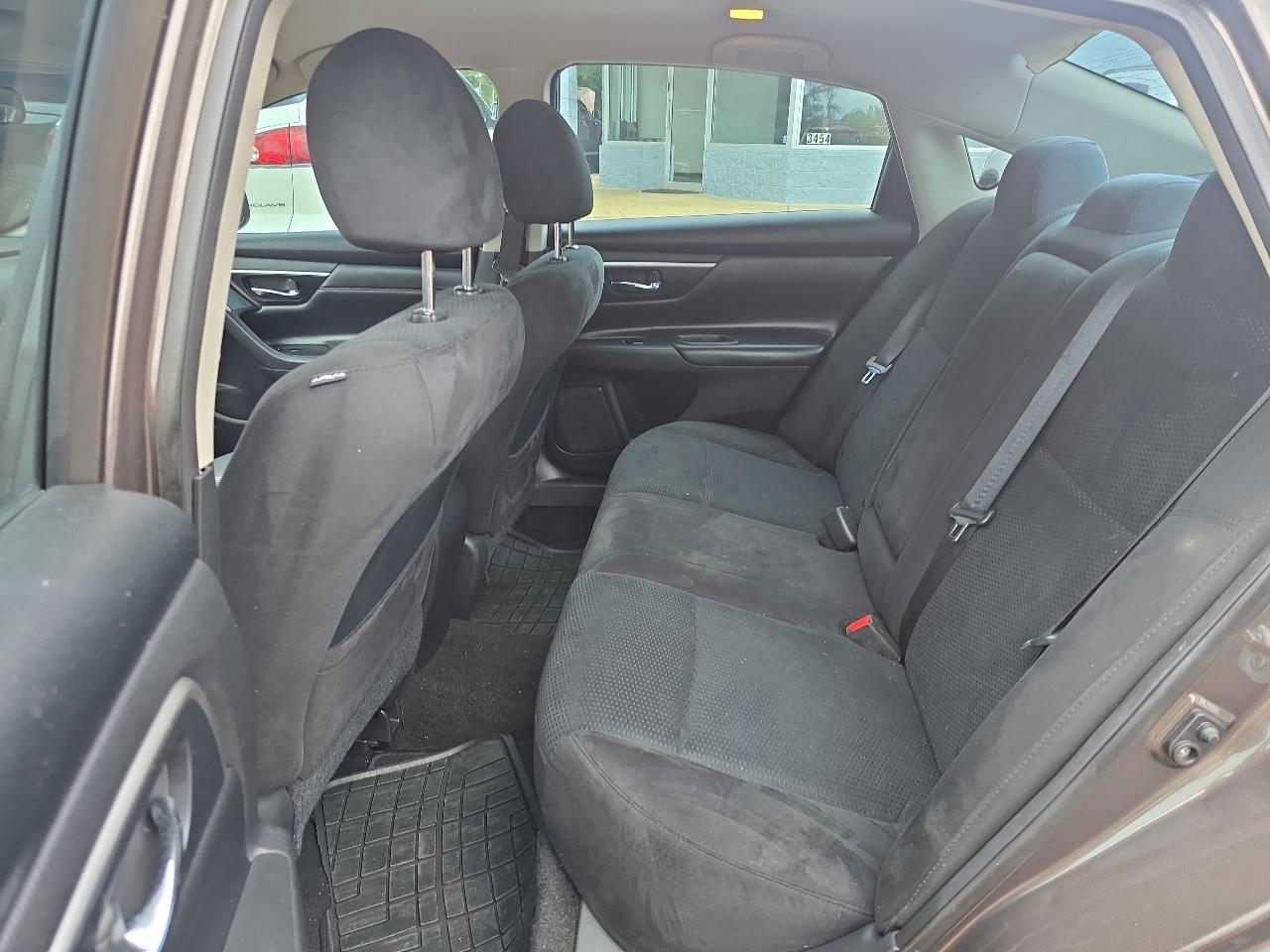 Nissan Altima  2015