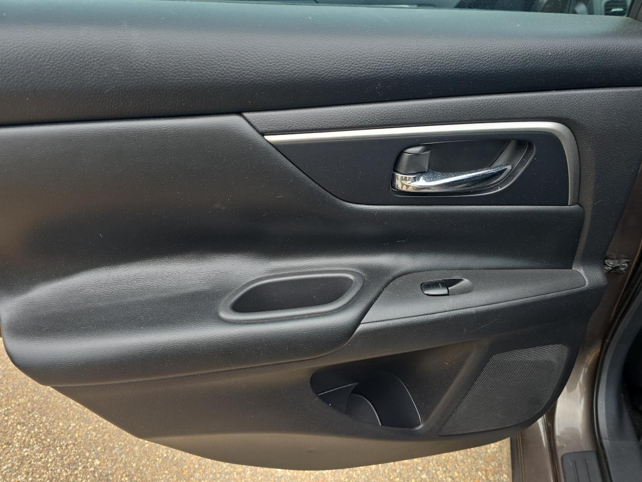 Nissan Altima  2015