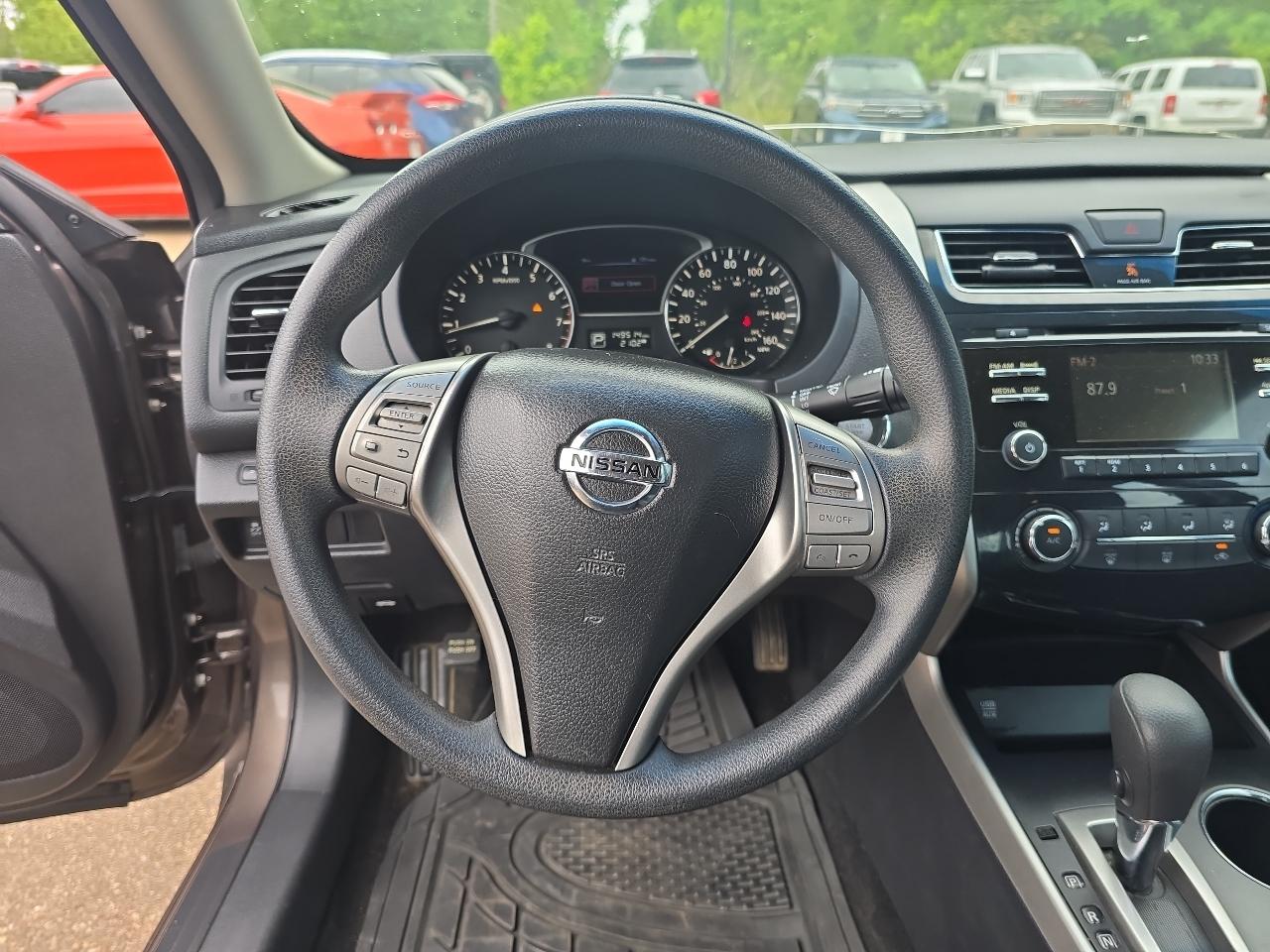 Nissan Altima  2015