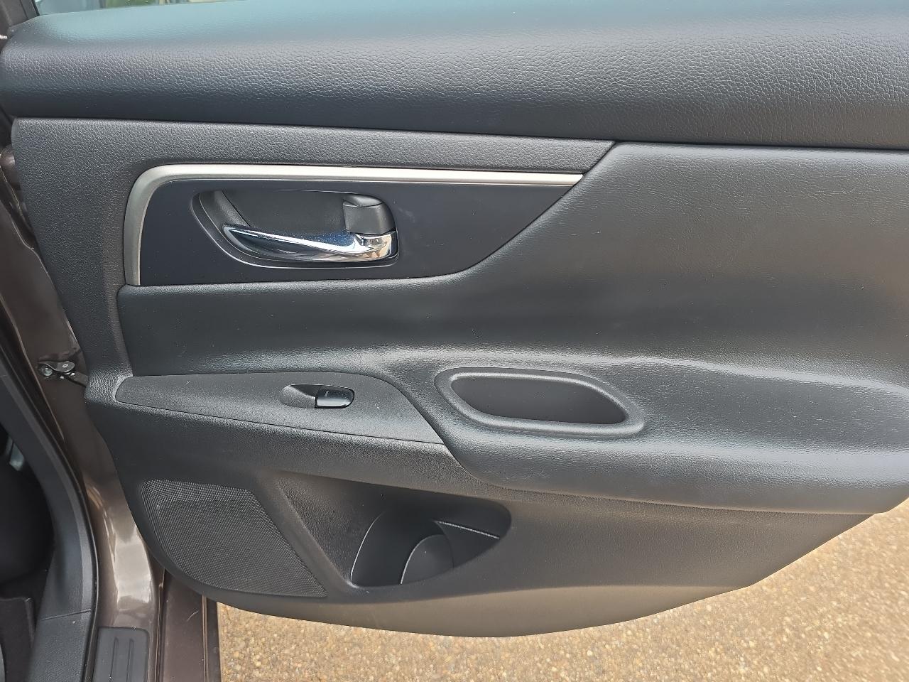 Nissan Altima  2015
