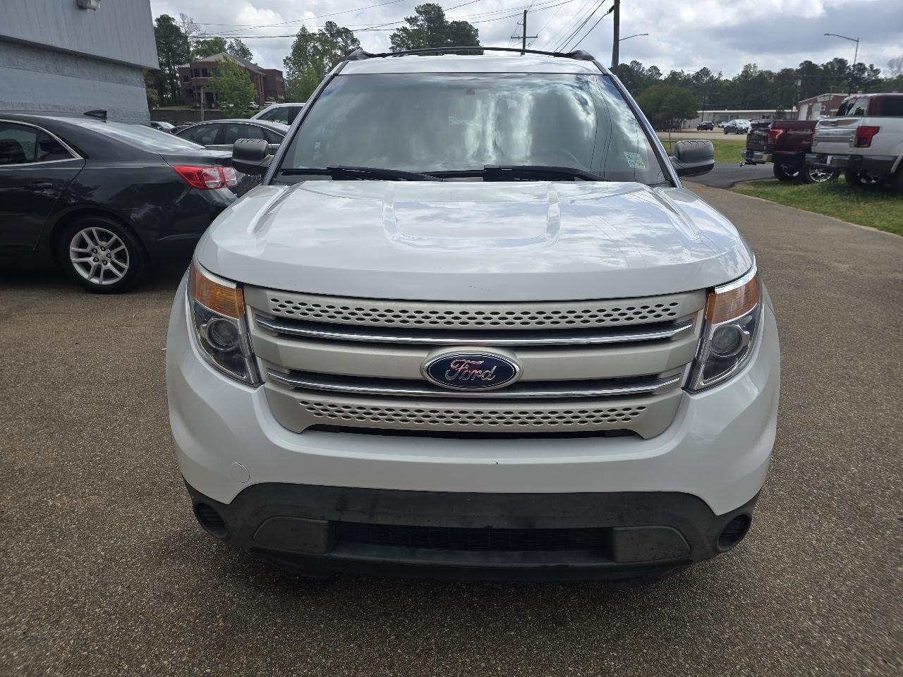 View vehicle photo 7