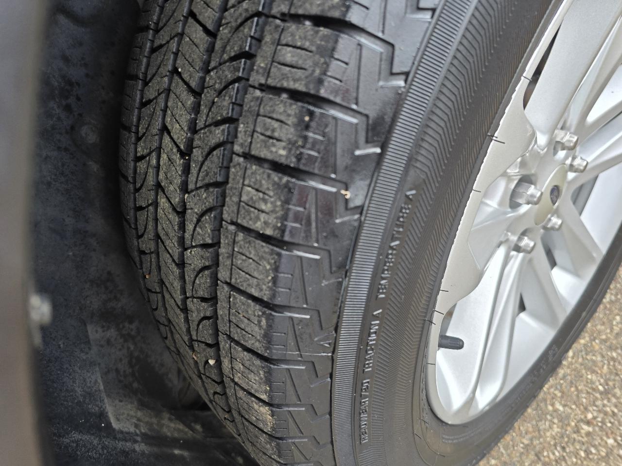 Ford Explorer 4dr 114" WB 4.0L XLT 2015