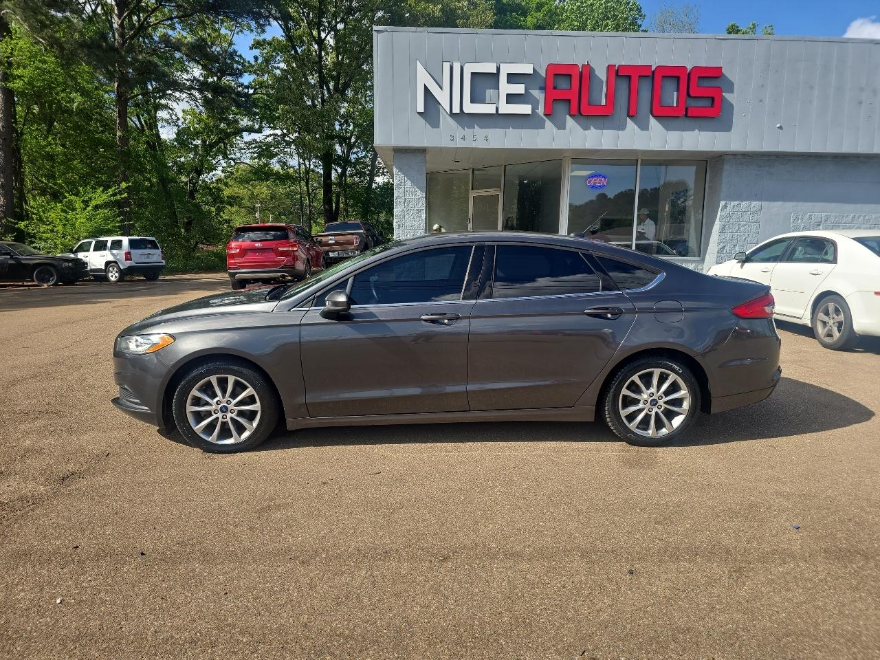 View vehicle photo 2