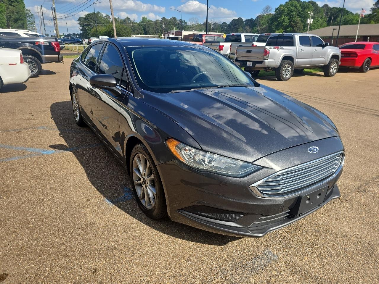 View vehicle photo 7