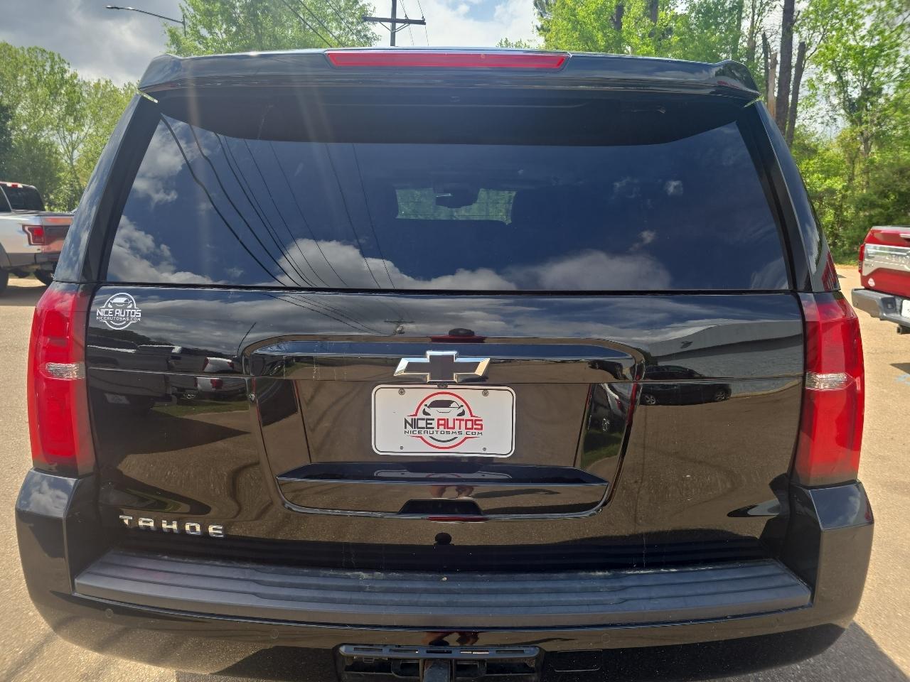 View vehicle photo 4