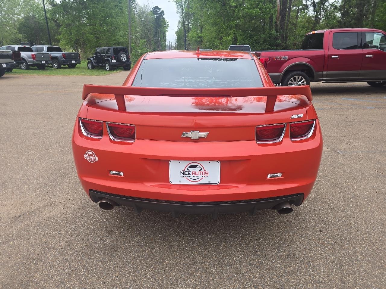 View vehicle photo 4