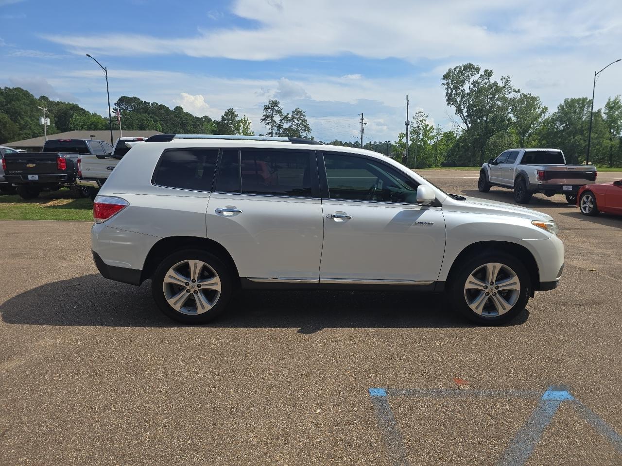 Toyota Highlander  2013