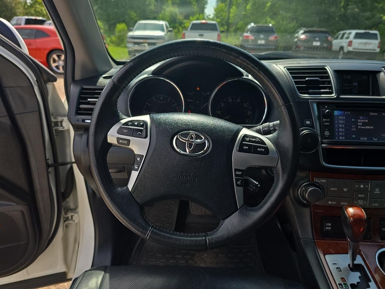 Toyota Highlander  2013