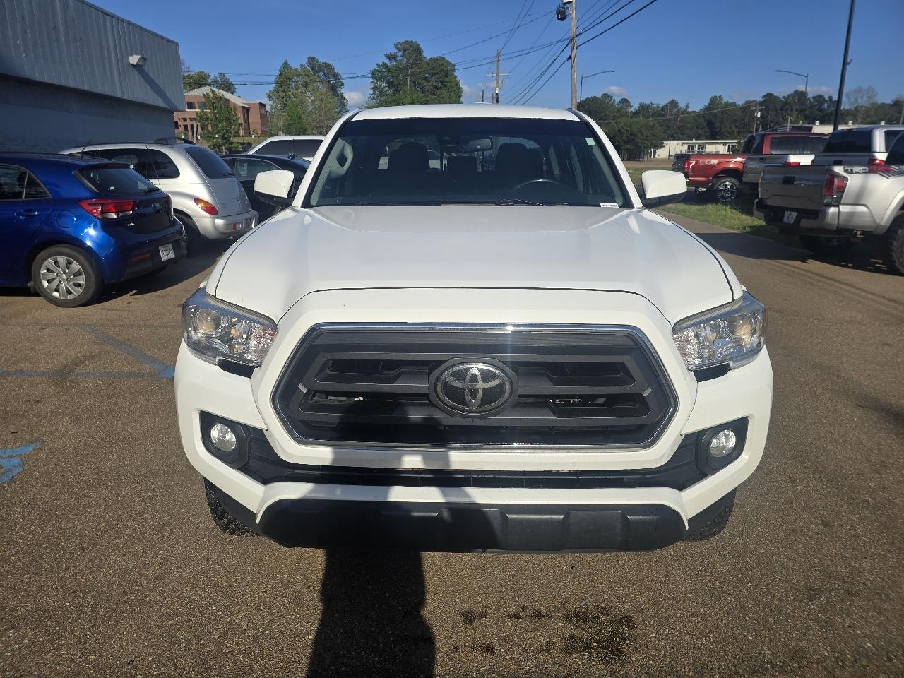 Toyota Tacoma 2WD Double Cab V6 AT SR5 (Natl) 2020
