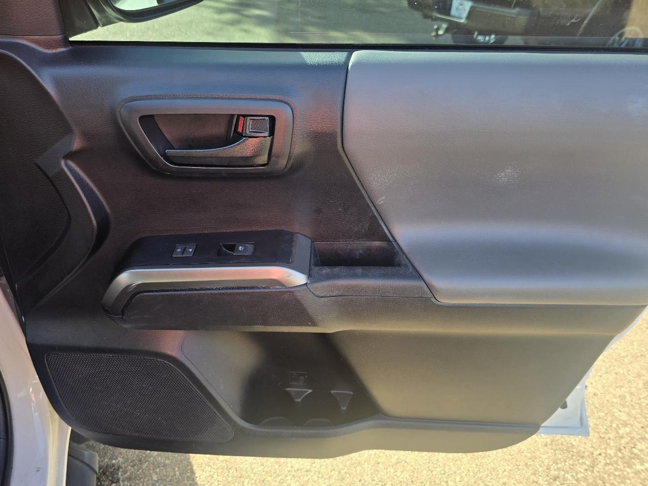 Toyota Tacoma 2WD Double Cab V6 AT SR5 (Natl) 2020