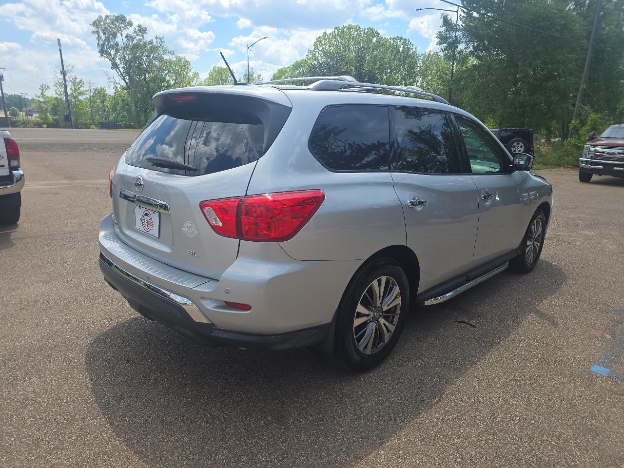 Nissan Pathfinder 4WD 4dr SL 2018