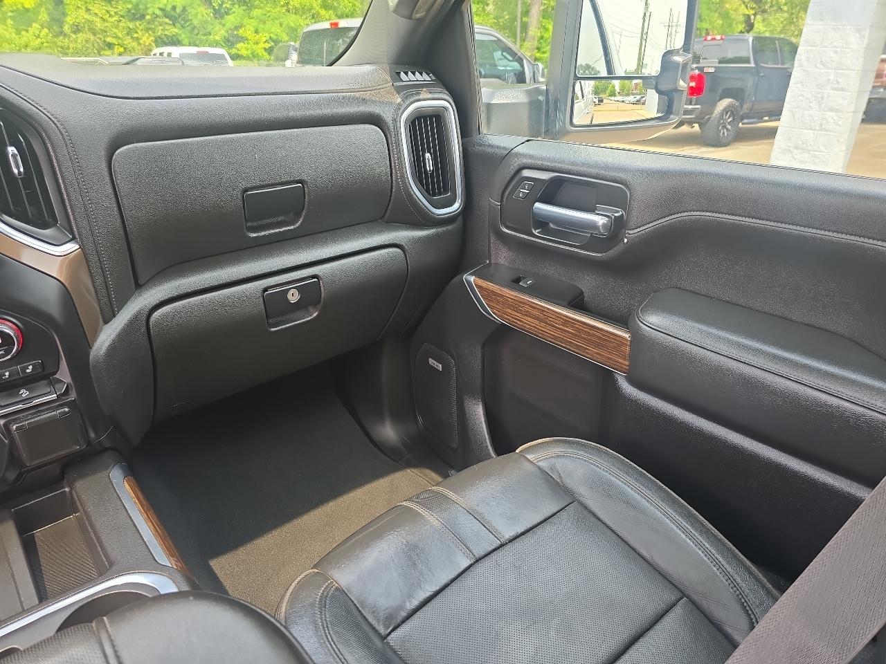 Chevrolet Silverado 2500HD 4WD Crew Cab 167.7 in High Country 2021