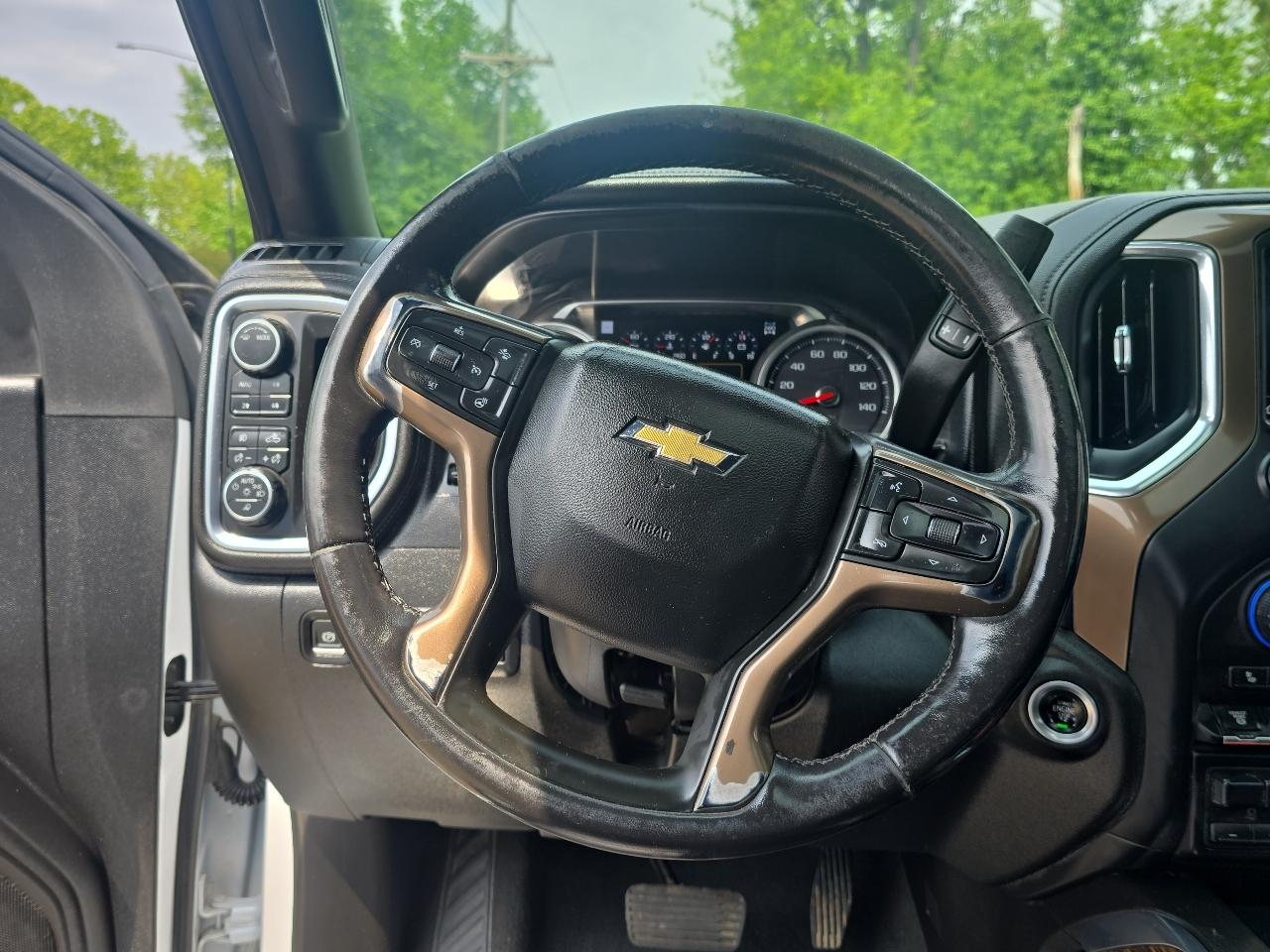Chevrolet Silverado 2500HD 4WD Crew Cab 167.7 in High Country 2021