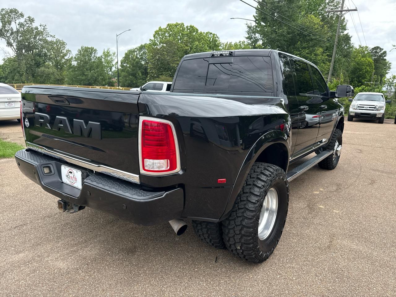 RAM 3500 4WD Mega Cab 160.5" Laramie Limited 2017