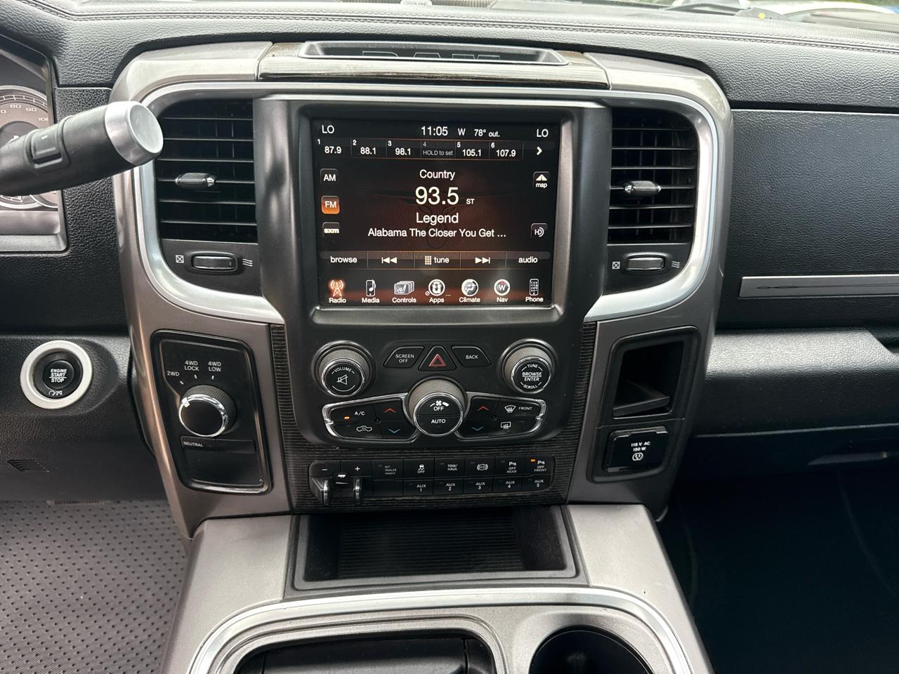 RAM 3500 4WD Mega Cab 160.5" Laramie Limited 2017