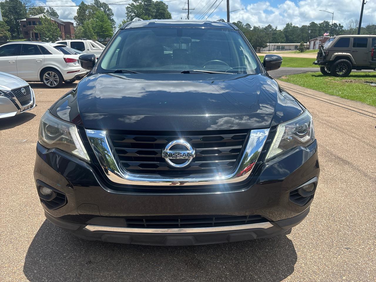 Nissan Pathfinder S 2020
