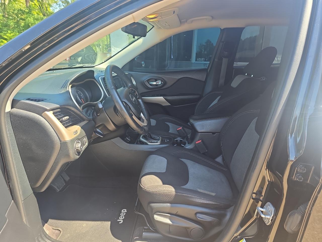 Jeep Cherokee  2018