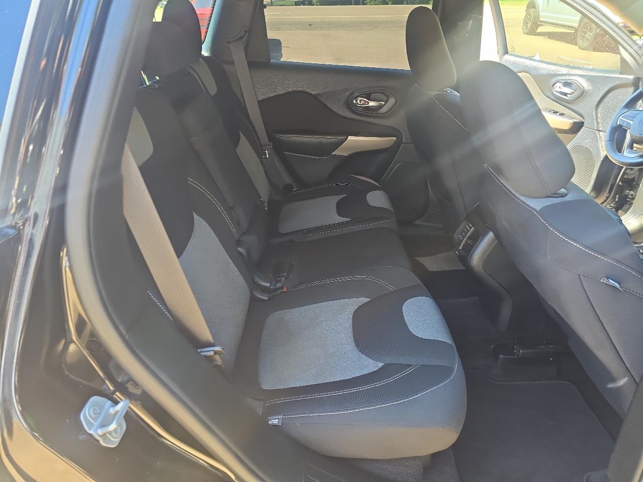 Jeep Cherokee  2018
