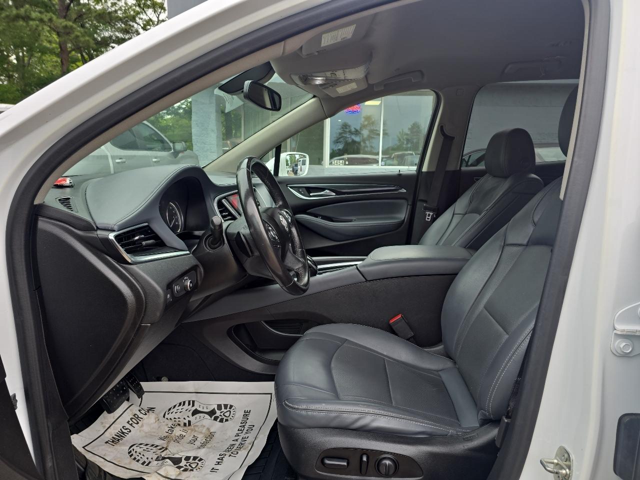 Buick Enclave  2020