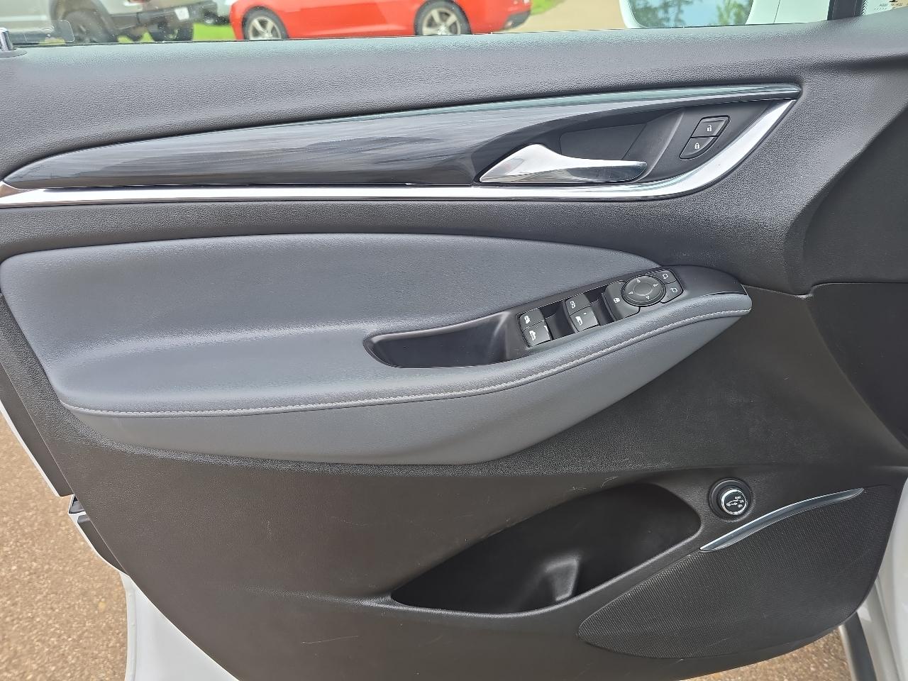 Buick Enclave  2020