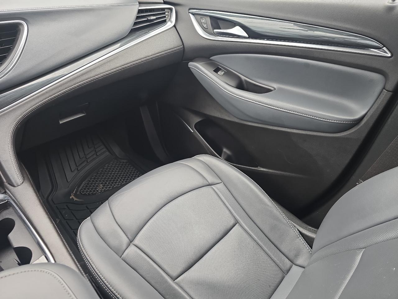 Buick Enclave  2020