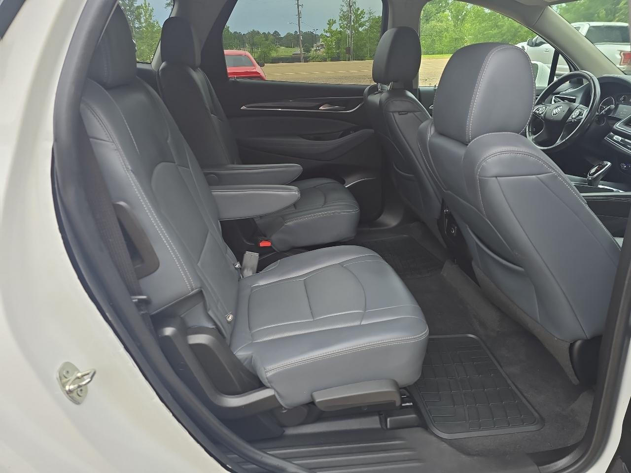 Buick Enclave  2020