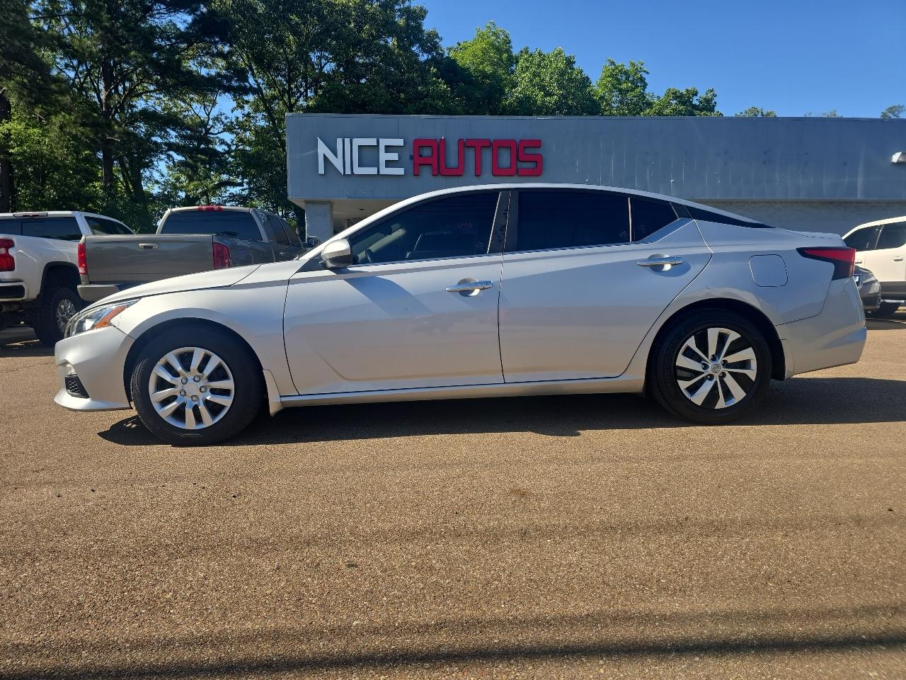 Nissan Altima  2019