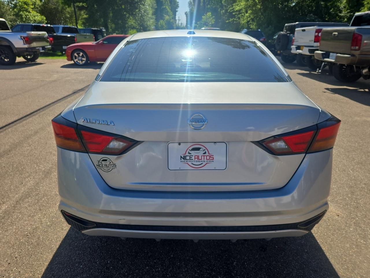 Nissan Altima  2019