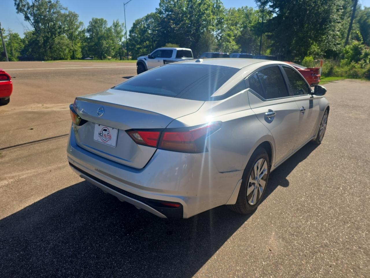 Nissan Altima  2019