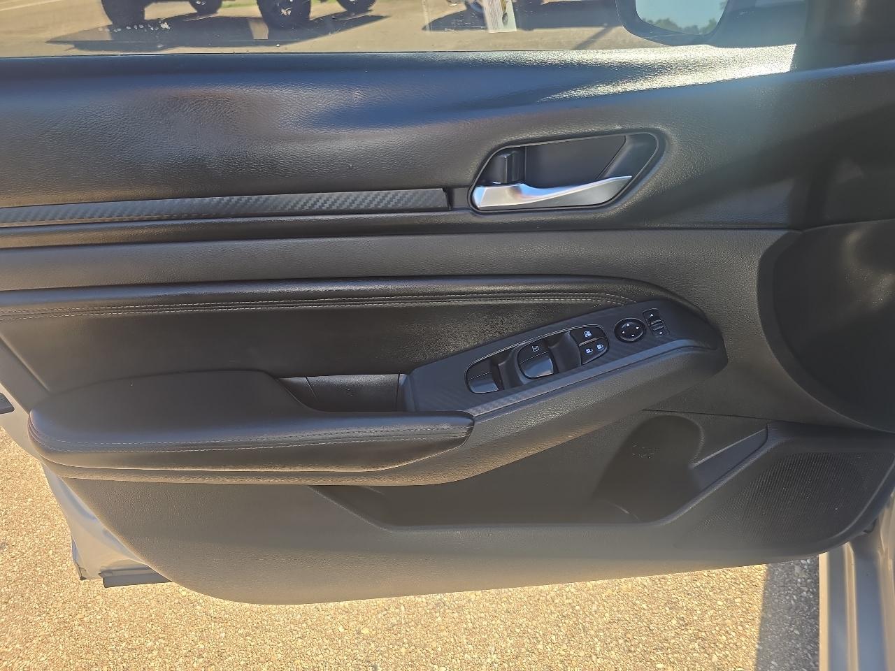 Nissan Altima  2019