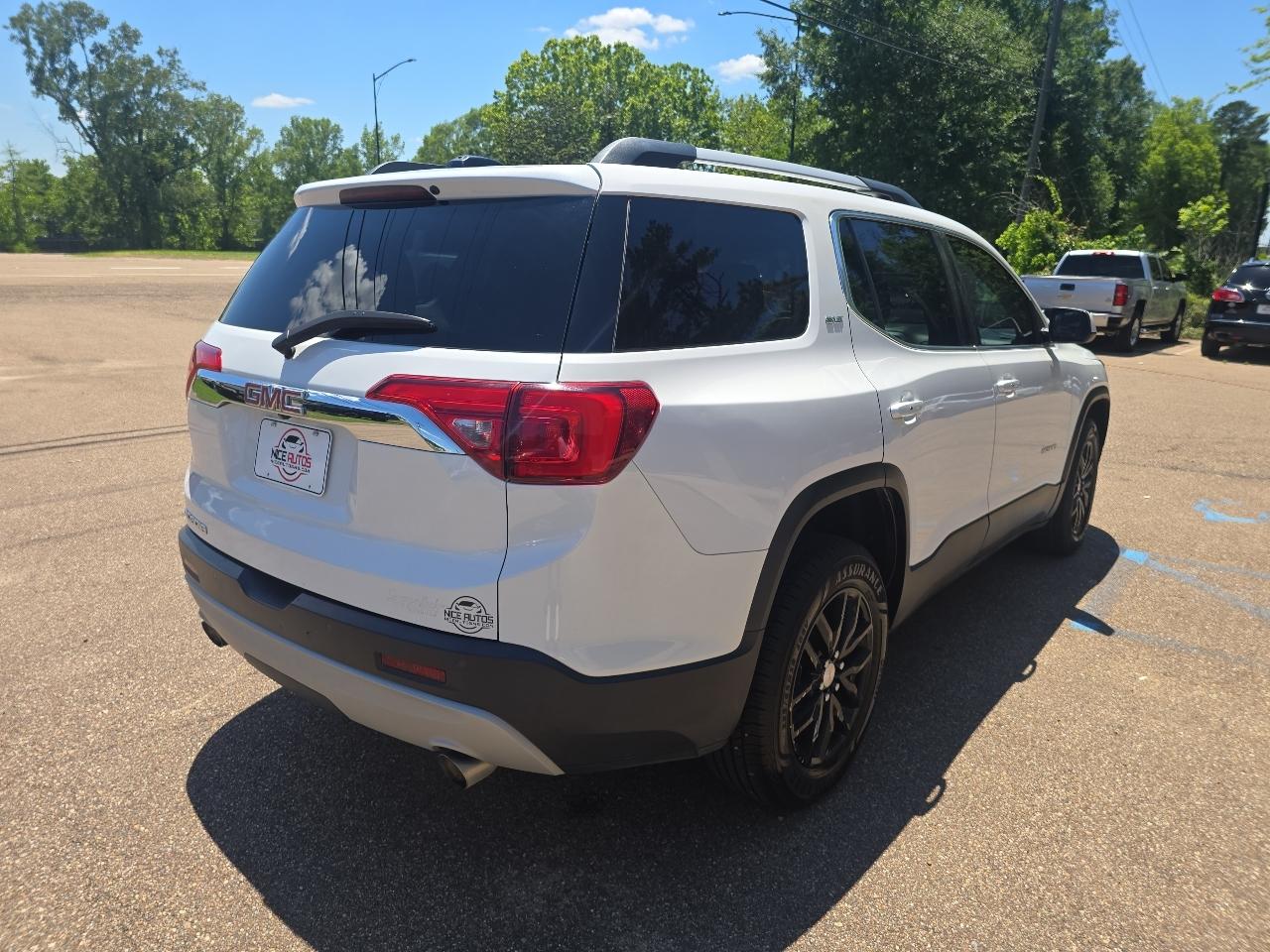 GMC Acadia SLT-2 2017
