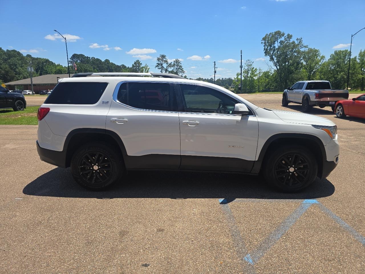 GMC Acadia SLT-2 2017