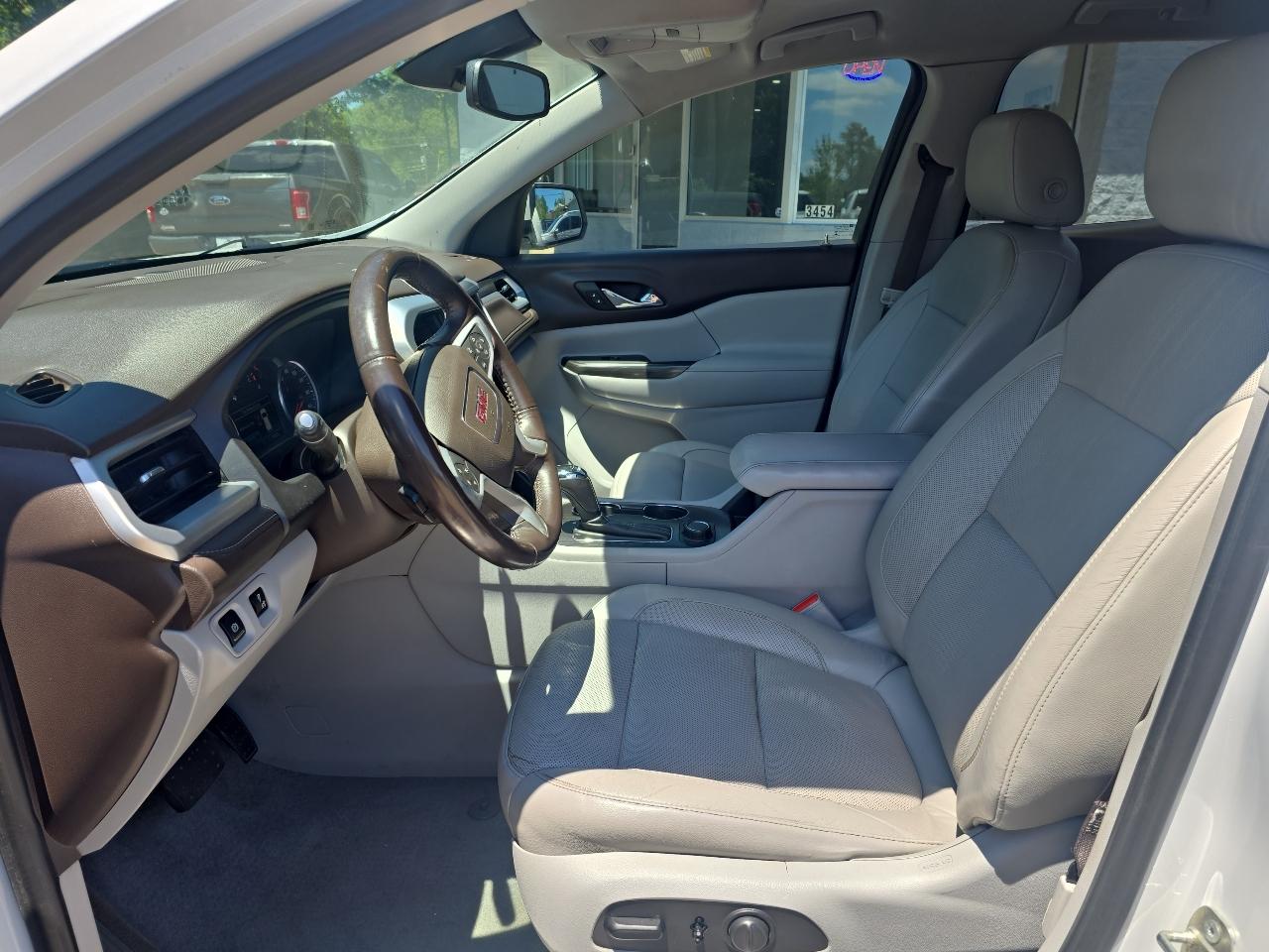 GMC Acadia SLT-2 2017
