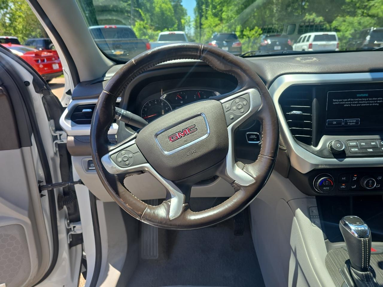 GMC Acadia SLT-2 2017