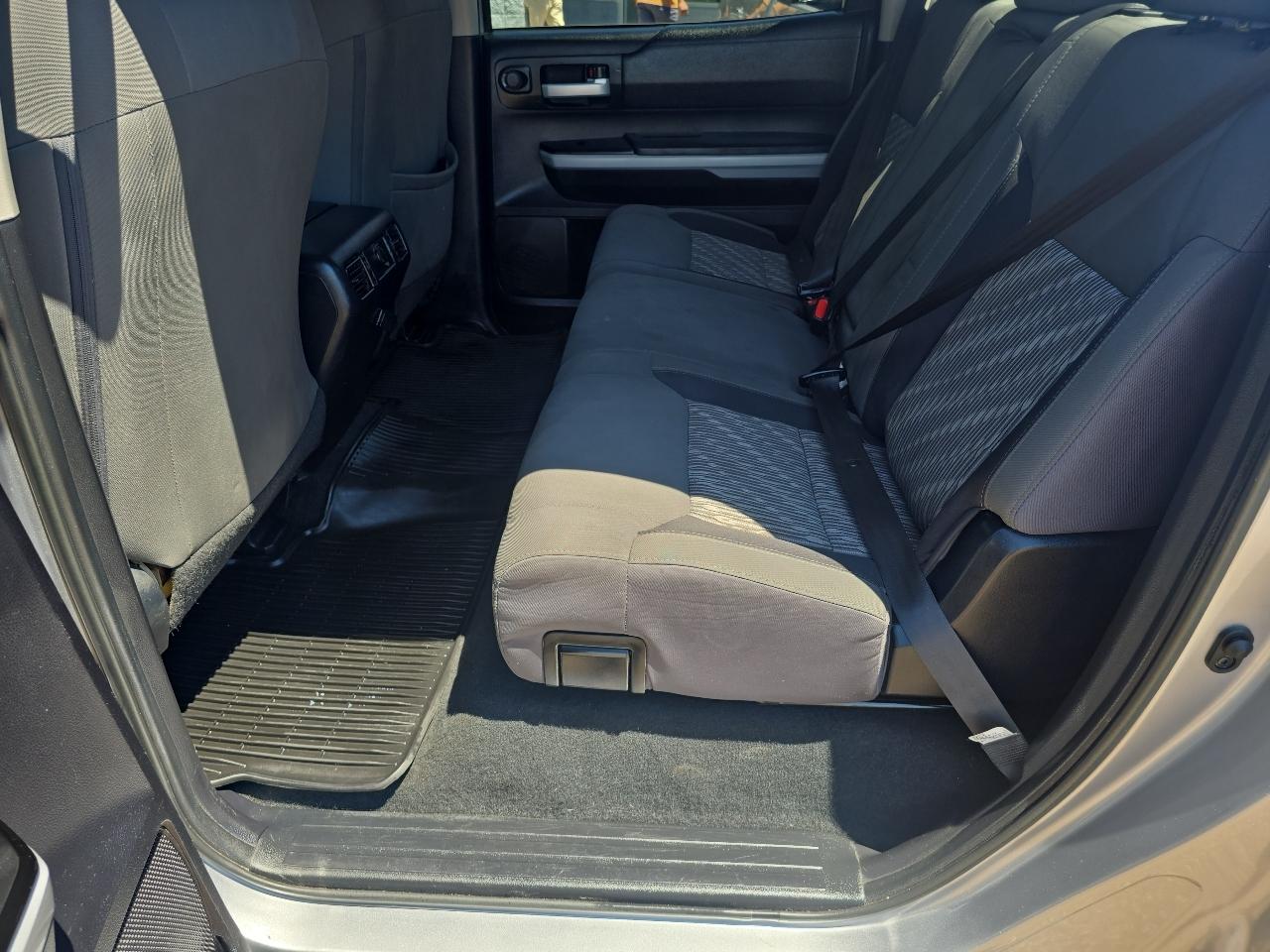 Toyota Tundra SR5 5.7L V8 FFV CrewMax 4WD 2020