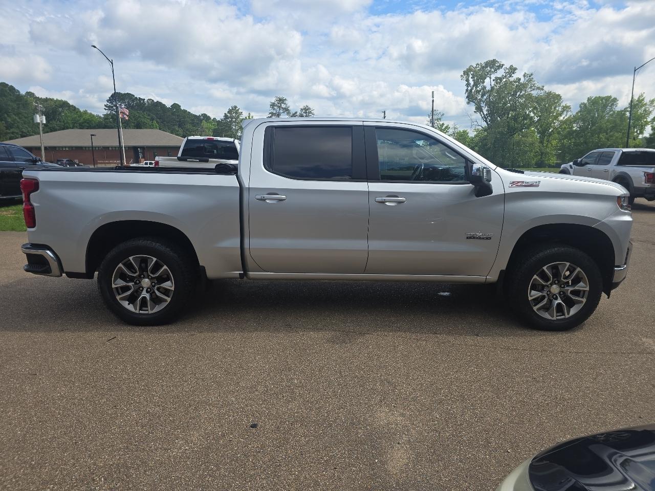 Chevrolet Silverado 1500 LT Z71 Crew Cab 4WD SWB 2019