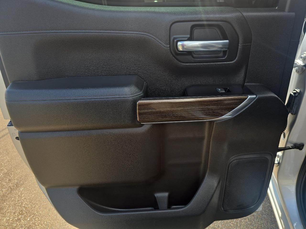 Chevrolet Silverado 1500 LT Z71 Crew Cab 4WD SWB 2019