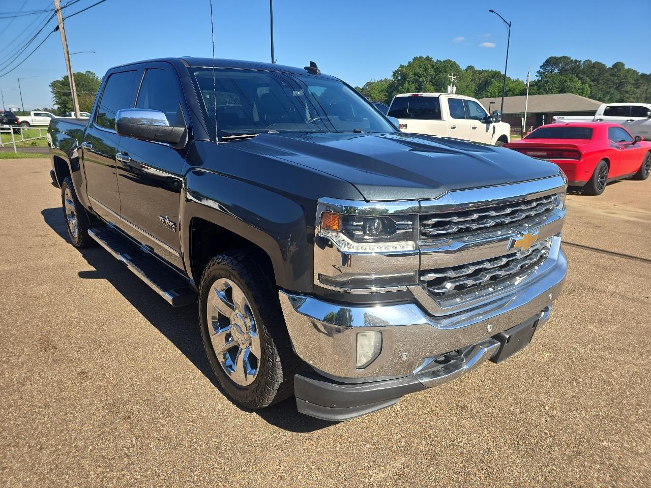 Chevrolet Silverado 1500 LTZ Crew Cab 4WD SWB 2018