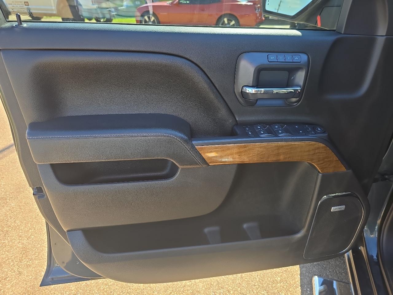 Chevrolet Silverado 1500 LTZ Crew Cab 4WD SWB 2018