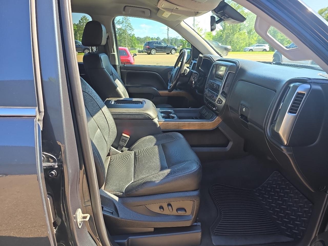 Chevrolet Silverado 1500 LTZ Crew Cab 4WD SWB 2018