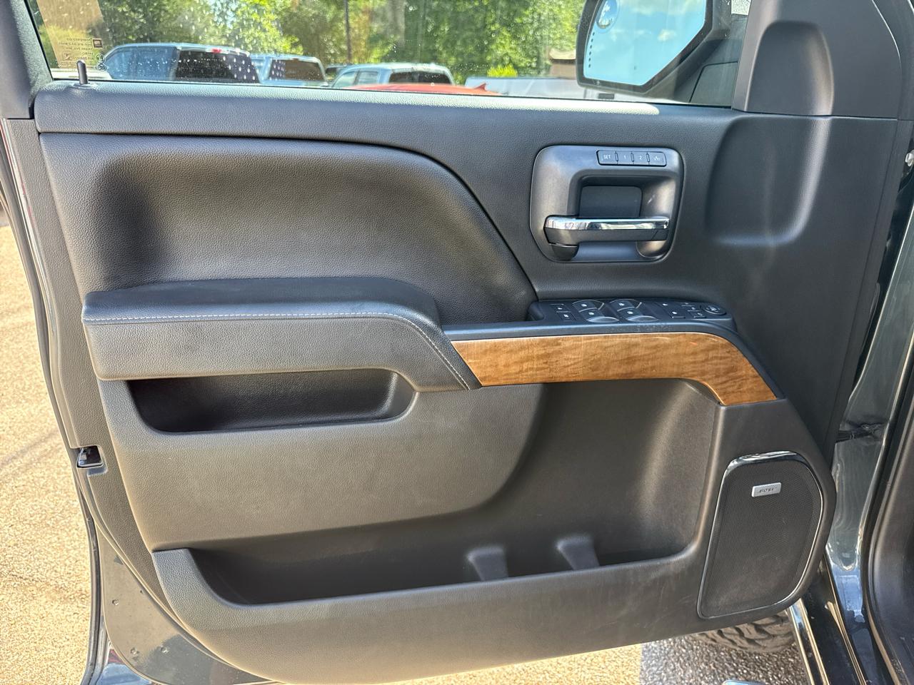 Chevrolet Silverado 1500 LTZ Z71 Crew Cab 4WD 2018