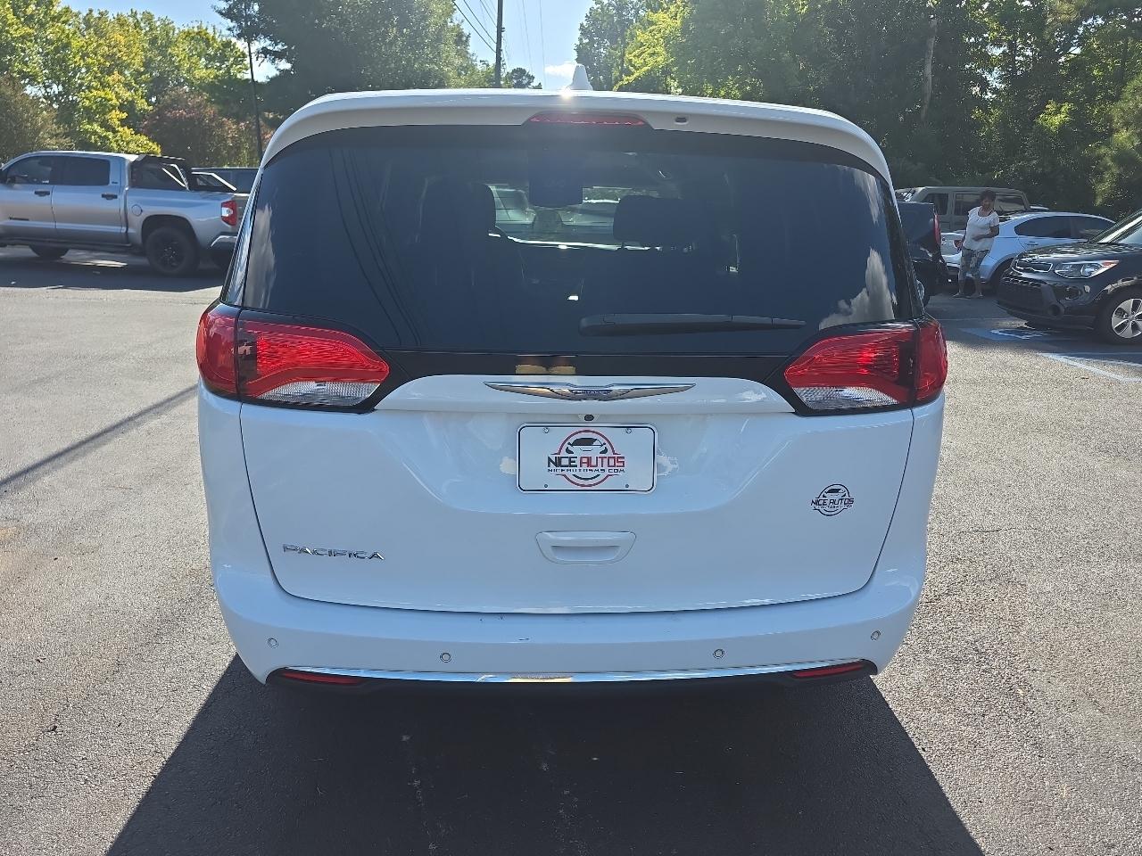 Chrysler Pacifica  2018