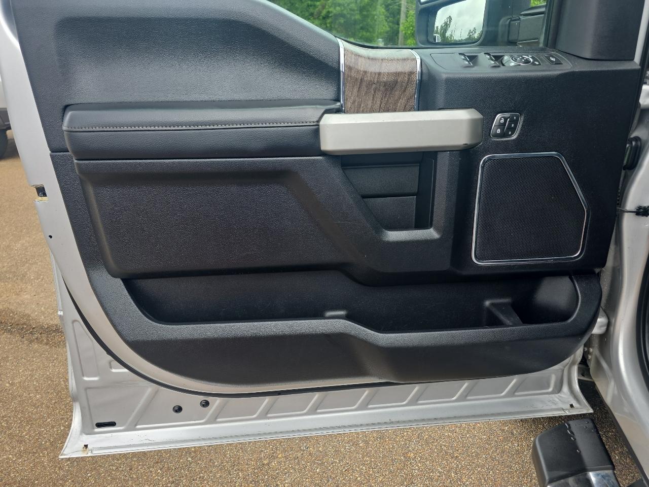 Ford F-250 SD Lariat Crew Cab SWB 4WD 2017
