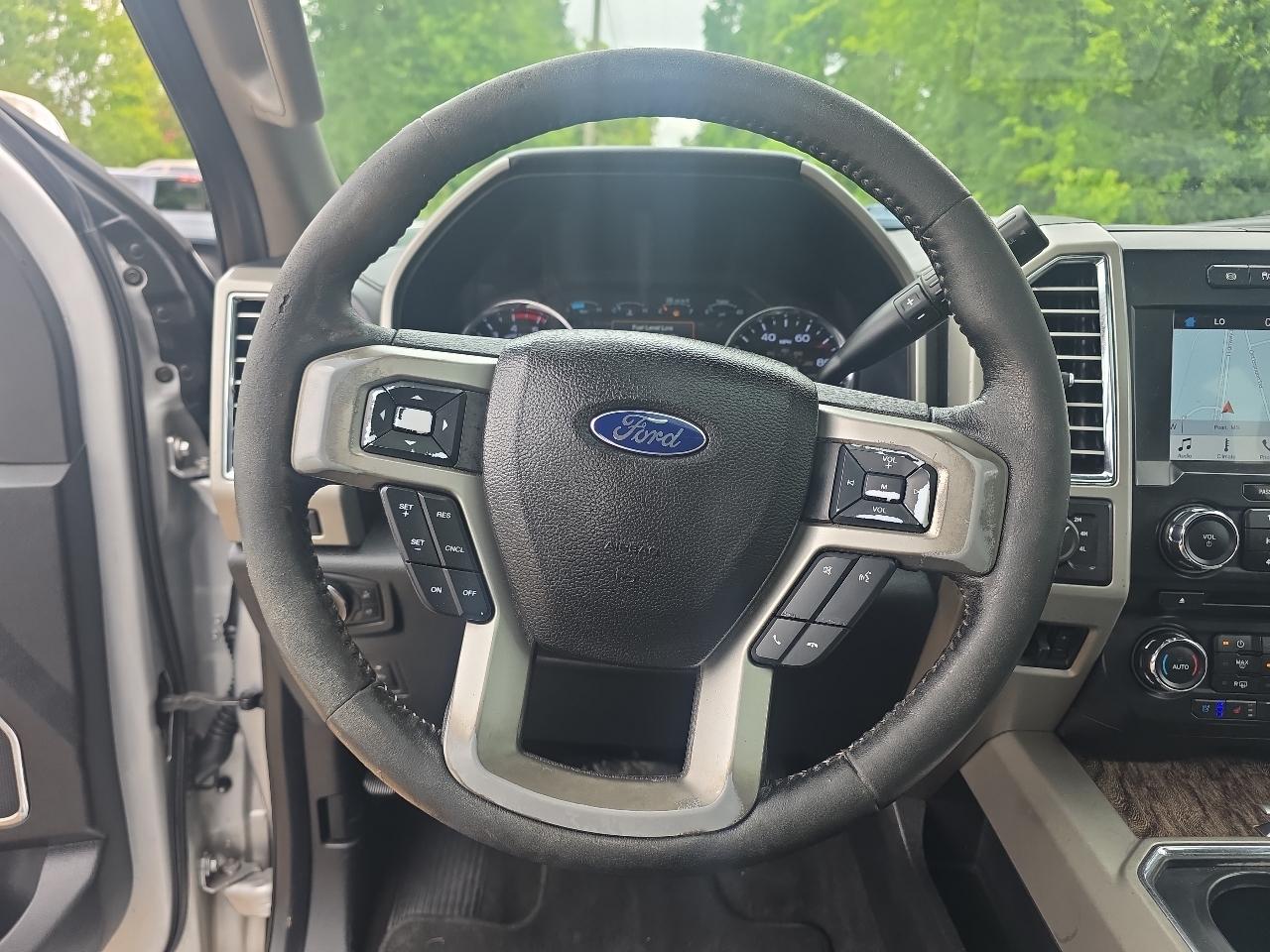 Ford F-250 SD Lariat Crew Cab SWB 4WD 2017