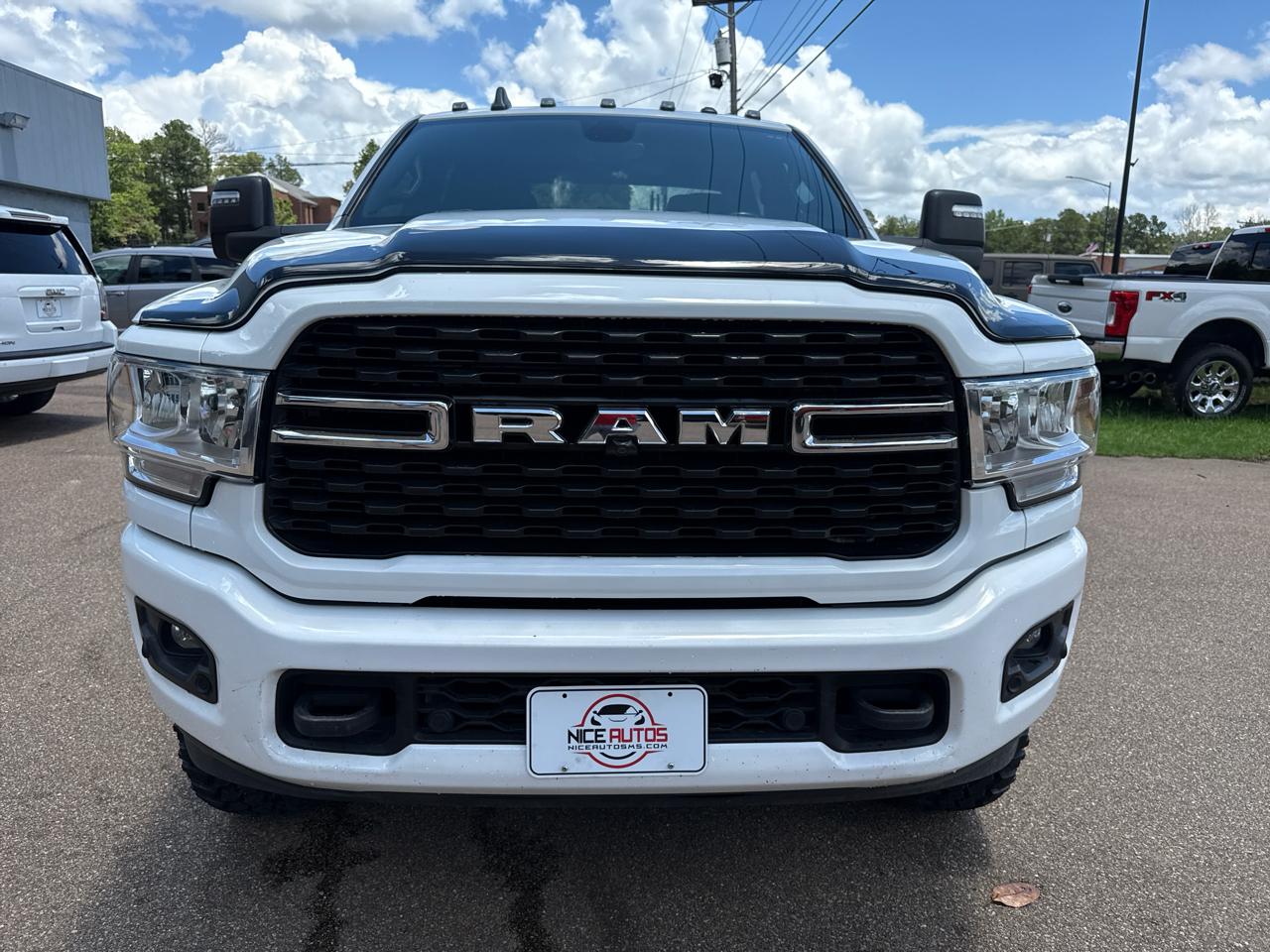 RAM 3500 Big Horn Crew Cab 4WD SWB 2024