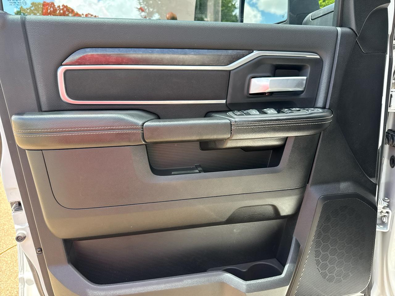 RAM 3500 Big Horn Crew Cab 4WD SWB 2024