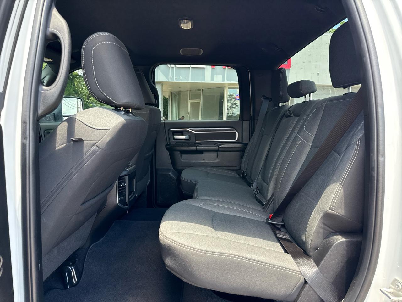 RAM 3500 Big Horn Crew Cab 4WD SWB 2024