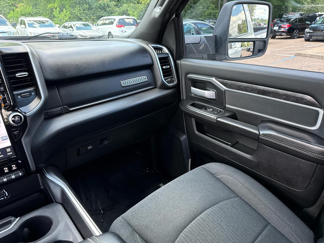 RAM 3500 Big Horn Crew Cab 4WD SWB 2024