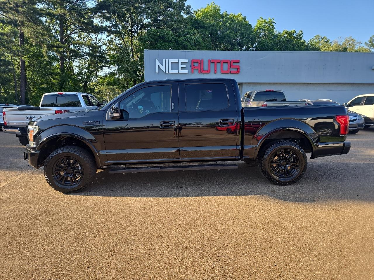 Ford F-150 2WD SuperCrew 145" Lariat 2020